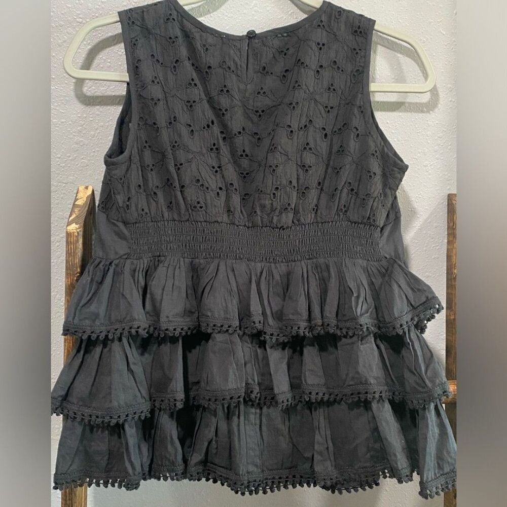 Anthropologie Raga sleeveless ruffle detail Top - Picture 3 of 3